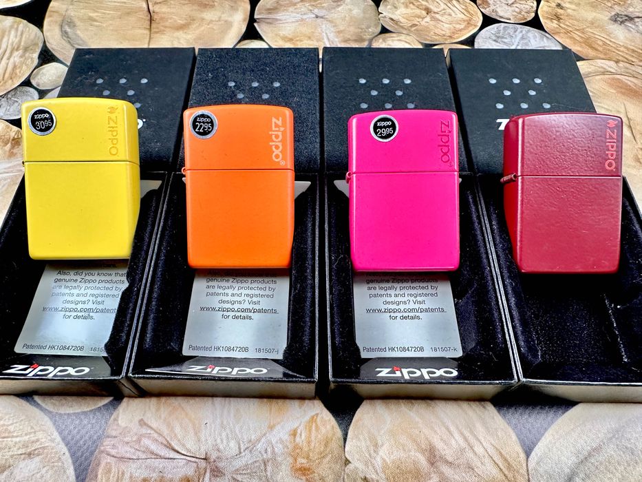 Запальнички Zippo із колекції Regular & Logo нові