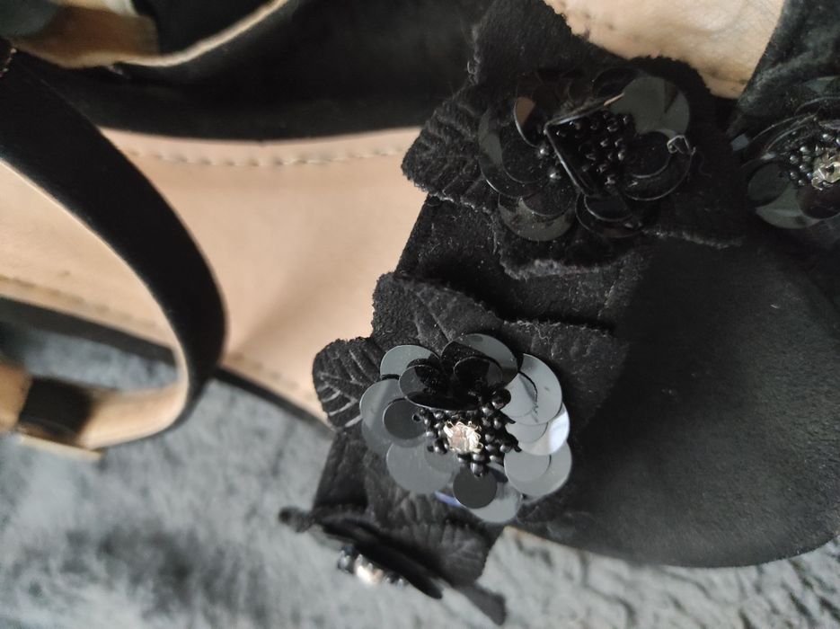 Buty na koturnie rozm 39.