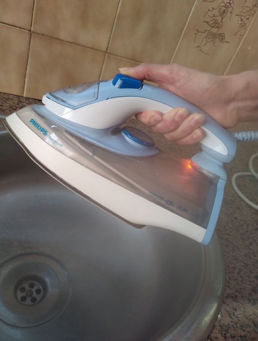 Ferro de passar a ferro Philips engomar casa quarto apartamento.