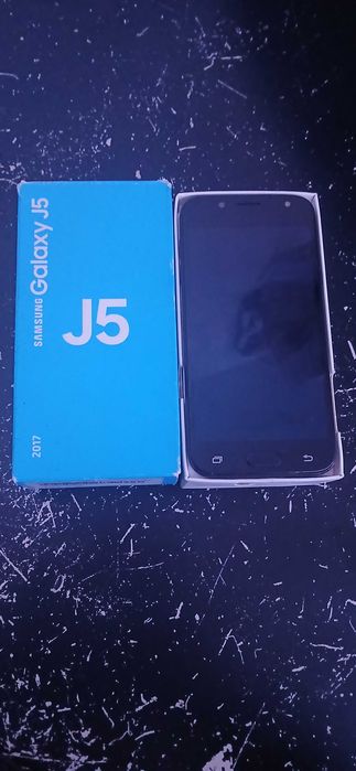 Telemovel Samsung Galaxy J5