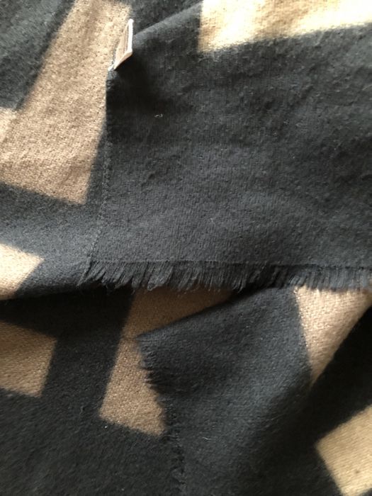 Piękny szal z wiskozy nowy