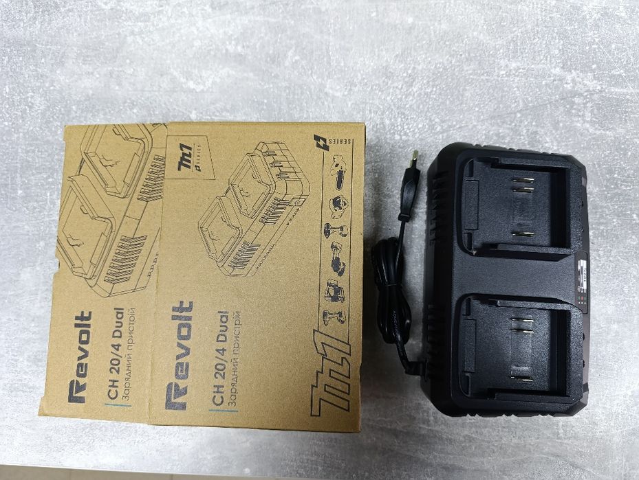 Зарядное устройство Revolt CH 20/4 Dual М1 series