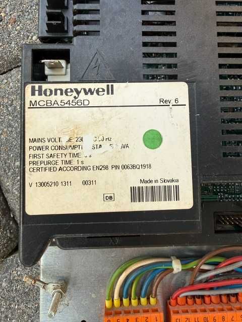 Sterownik MCBA1456DB Honeywell używany