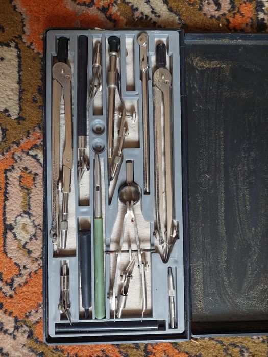 Готовальни НЧК 14 2 и У14 полные наборы