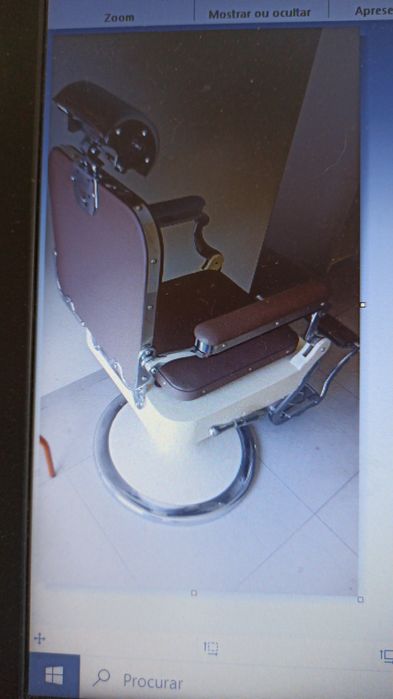 Cadeira Cabeleireiro Pessoa Restaurada