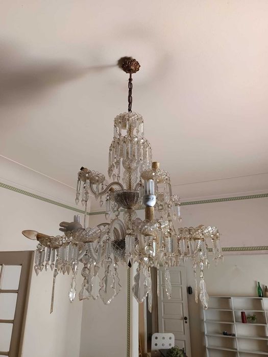 Grande lustre vintage em vidro e cristal — 12 lumes