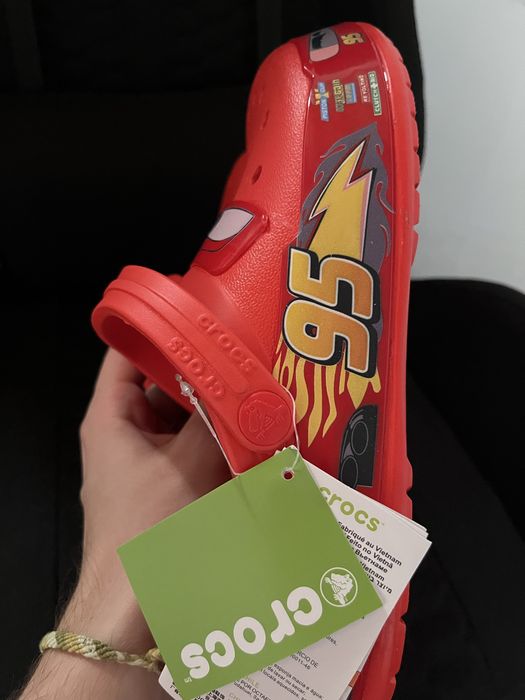 crocs lightning mcqueen