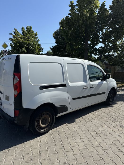 Машина renault kangoo