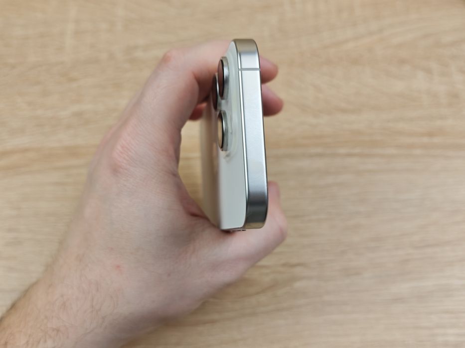 Продам iPhone 16 Pro (128Gb)