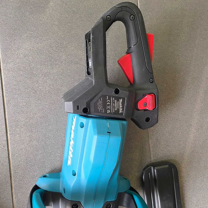 Nożyce akumulatorowe Makita Uh007 stan bdb BLDC XPG