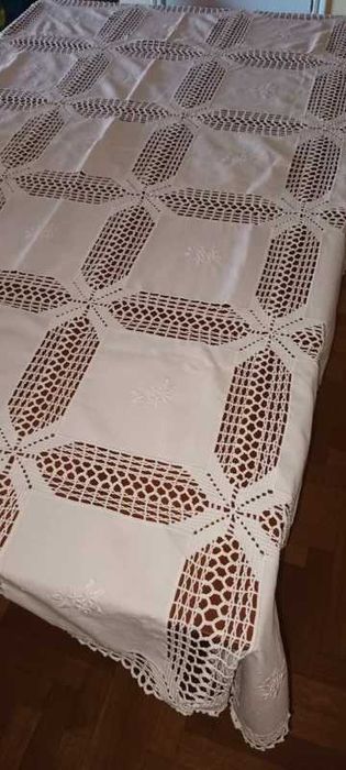Toalha grande de mesa  - vintage de linho antigo e renda