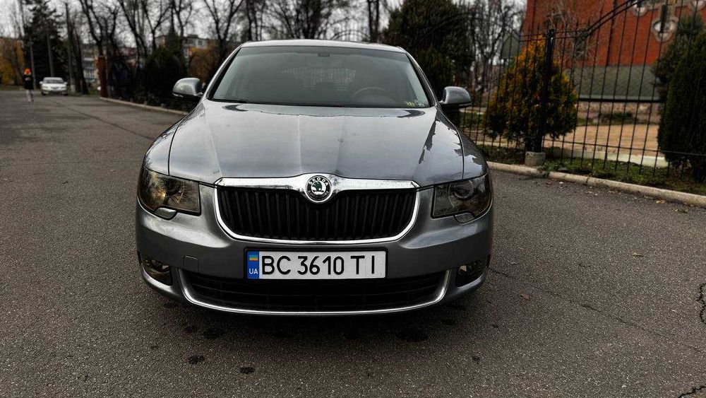 Skoda SuperB 2009 2.0 TDI AT Elegance