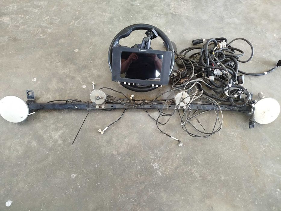 „FJD AT1 RTK autopilot – kompletny zestaw prowadzenia + RTK”