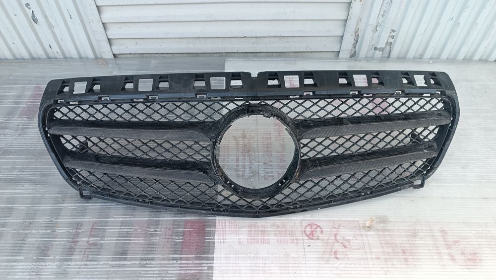 Vendo grelha de frente Mercedes A Class W 176 AMG ano 2012