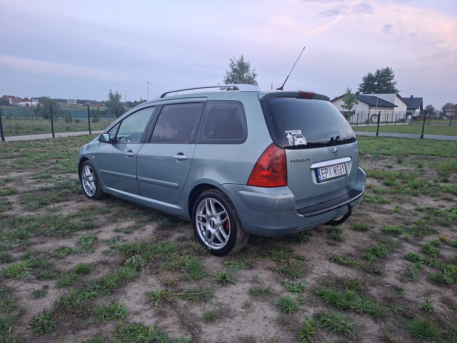 PEUGEOT 307   7osobowy