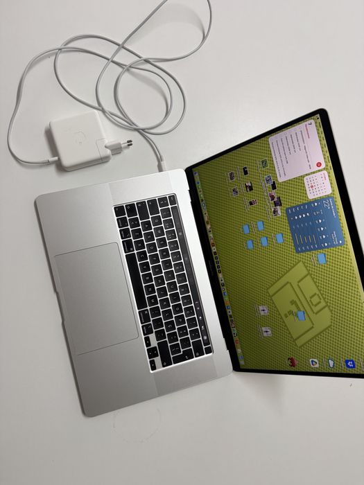 Macbook Pro 16”imaculado 2.3Ghz/16GB/AMD Radeon Pro5500M/4Gb GDDR6/1TB