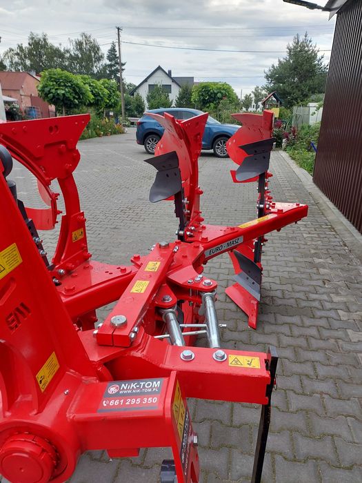Sprzedam pług 3 skibowy, obrotowy 2+1 i separator do zboża