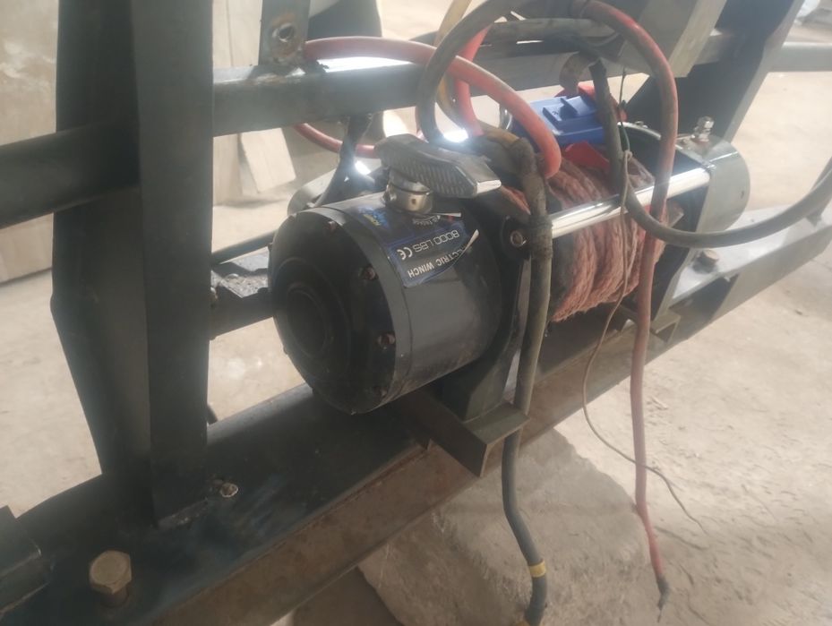 Бампер силовий на джипа з лебідкою