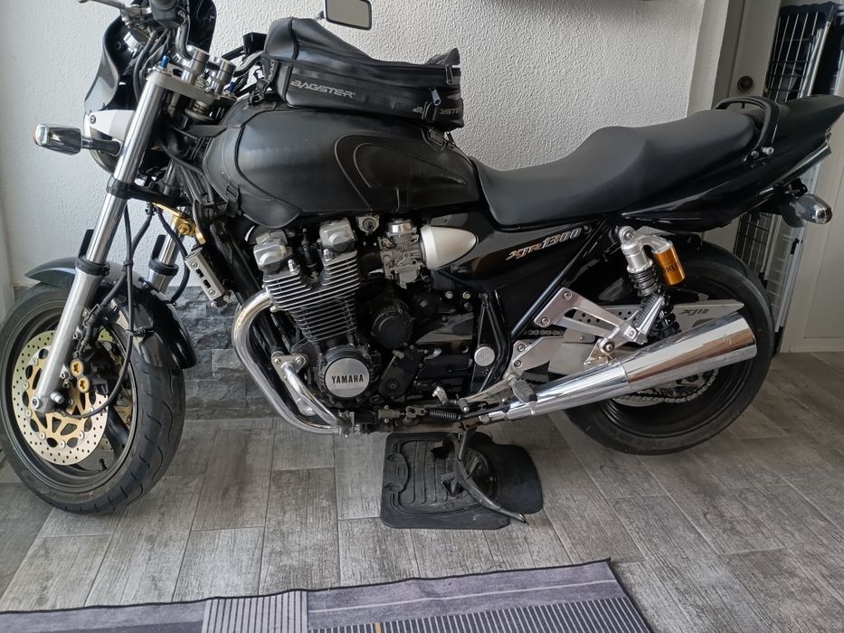 YAMAHA XJR 1200 Preta
