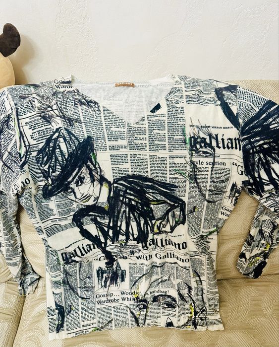 Рубашки Van Laack, кофта Dolce&Gabbana, cвитера GALLIANO, Polo Ralph