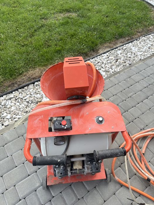 Штукатурна станція з двома моторами