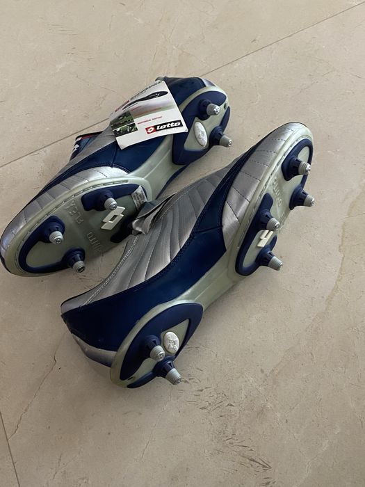 Buty sportowe korki firmy LOTTO