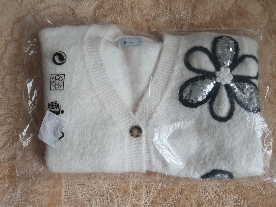 Sweter damski rozpinany w kwiatki krem XL