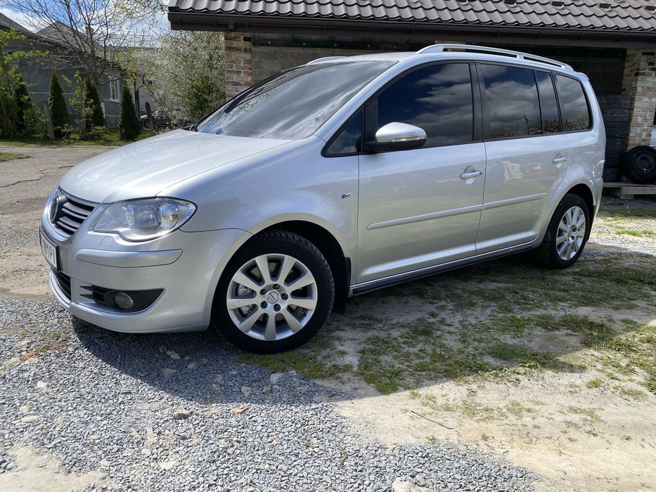 Продам VW Touran 2009р. R-line.