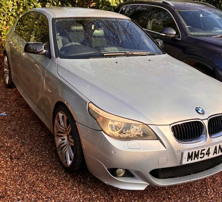 Капот і крило праве ліае bmw e60 e61