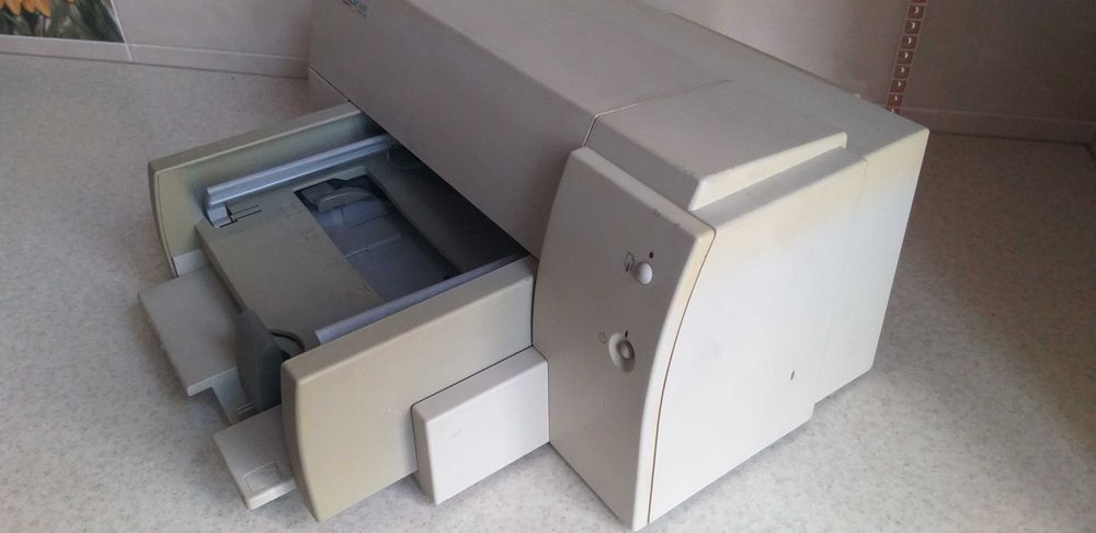 Принтер HP DeskJet 610c