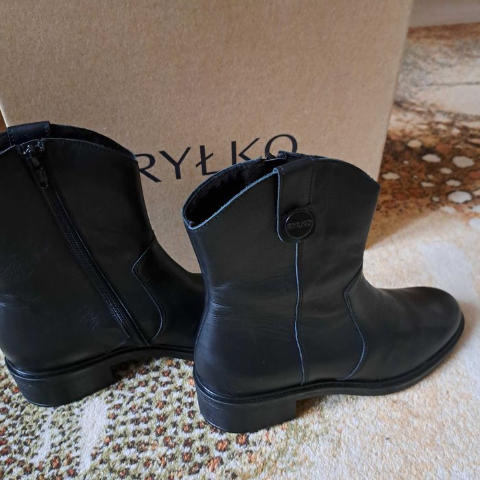 Nowe botki Ryłko ze skóry licowej 37