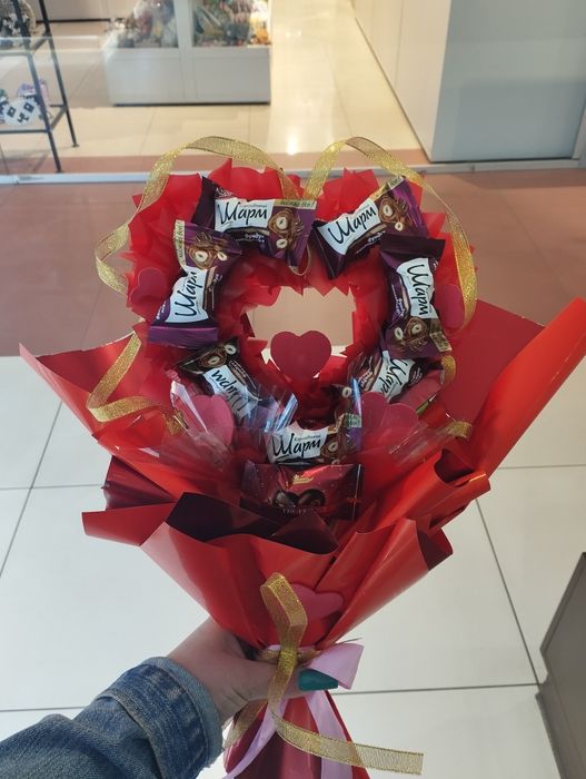 Солодкі букети з цукерок