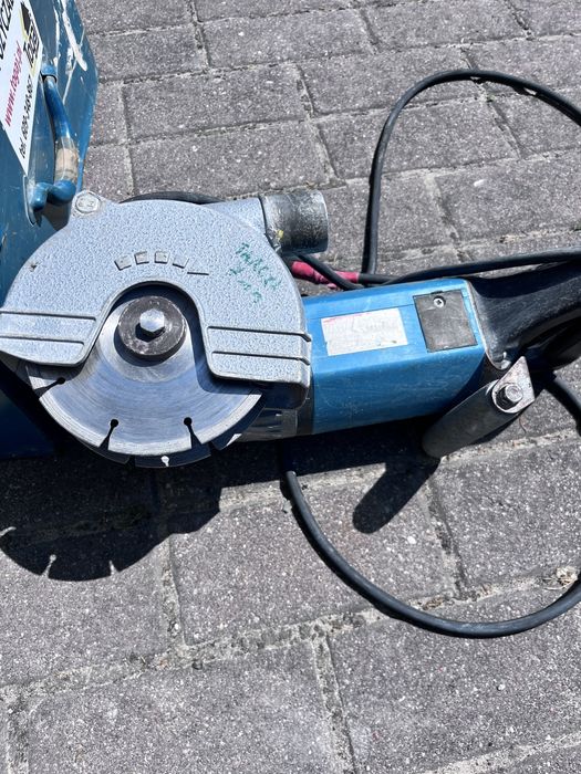 Bruzdownica Makita SG150