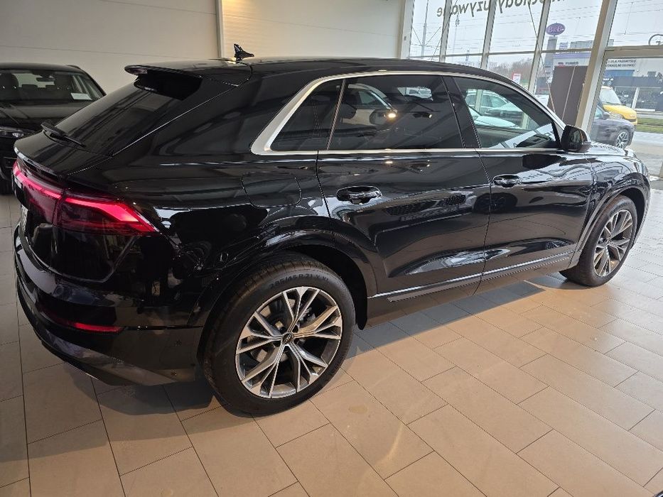 Audi Q8 Salon Polska Sline zawieszenie pneumatyczne , radary,marix
