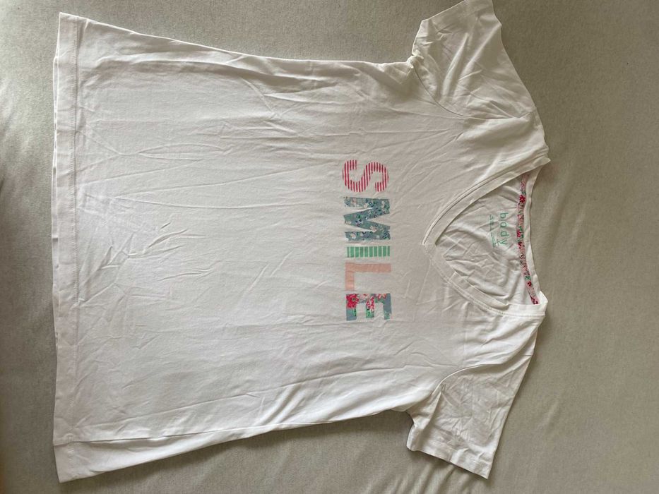 Biała koszulka Tchibo z napisem SMILE, rozm. 42