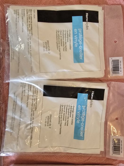 Fora de cama e almofadas