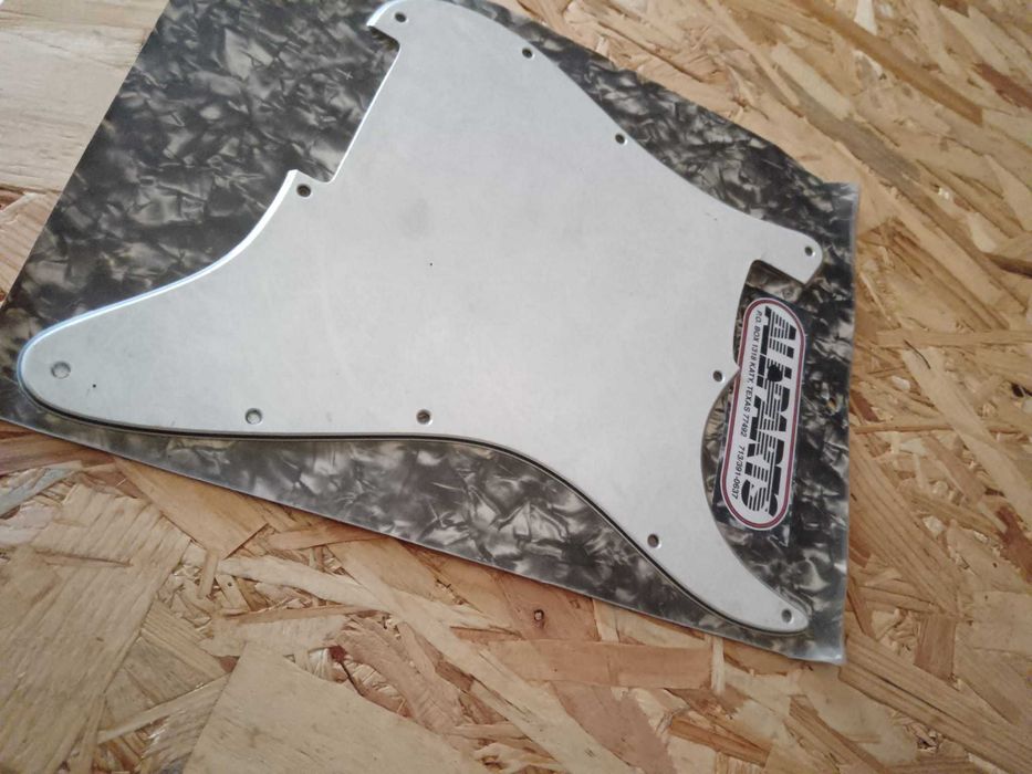 All Parts PG 993 White Pickguard plain closed. Vintage