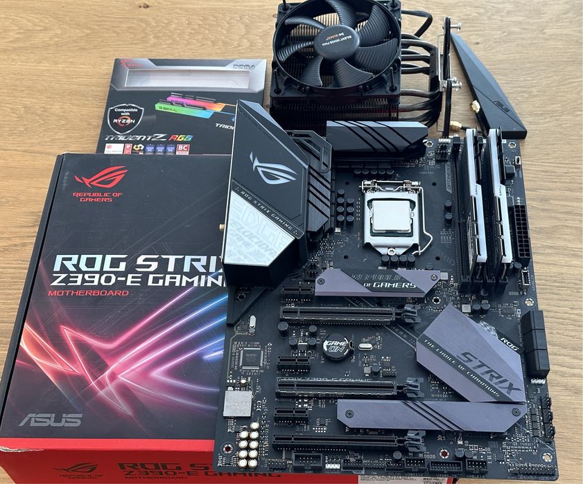 PCパーツ ASUS - i7 9700k+ROG Z390-F+ G.Skill 2x8G PCパーツ ASUS - i7 9700k+ROG Z390-F+ G.Skill 2x8G LGA 1151