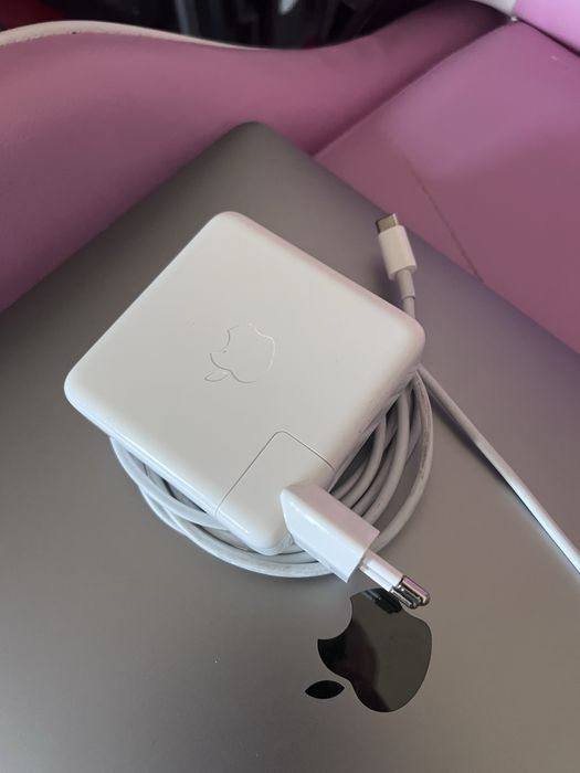 Vendo macbook pro, 16” i7 2019