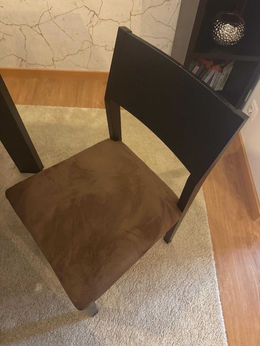 Mesa de jantar + 4 cadeiras