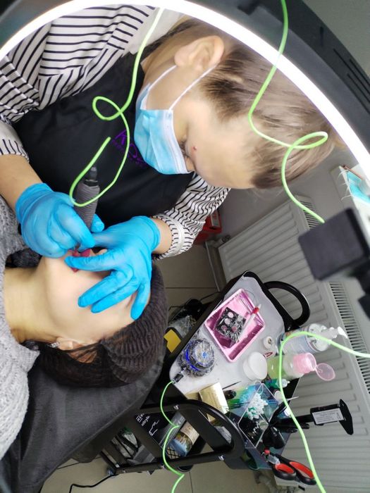 Перманентний макіяж Брови губи міжвійка