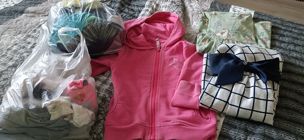 Sukienka 116/122 +gratisy