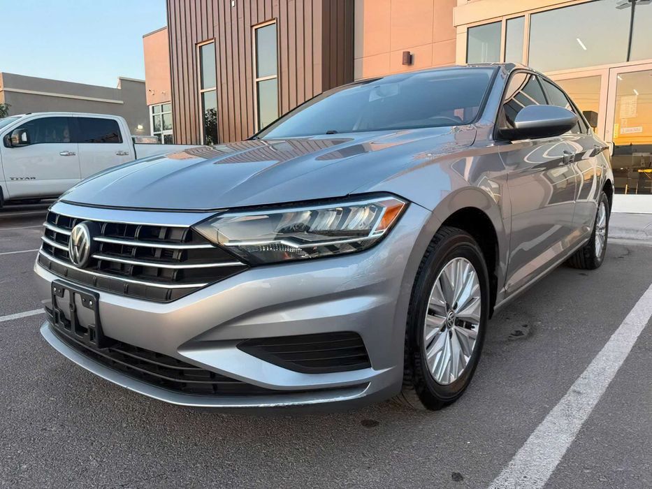 Volkswagen Jetta      2020