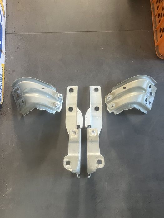 Петли капота кронштейн крыла жилезный Джип Компас Jeep compass 17-25г