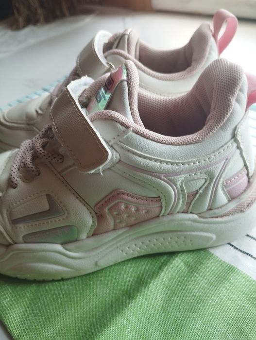 Кросівки для дівчинки