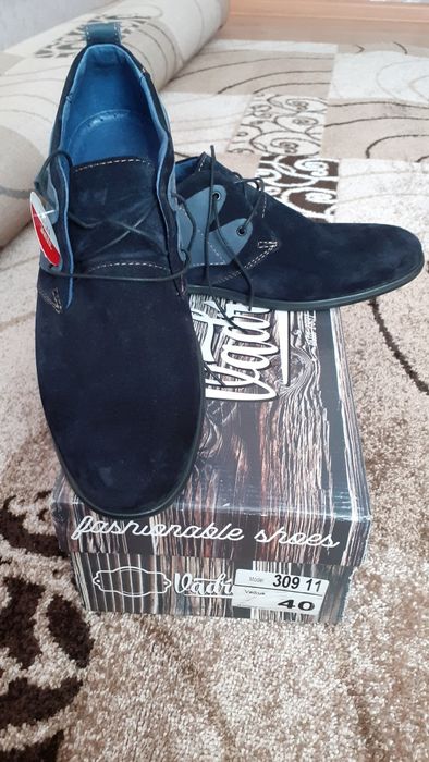 Туфлі чоловічі НОВІ з етикеткою,замшеві.