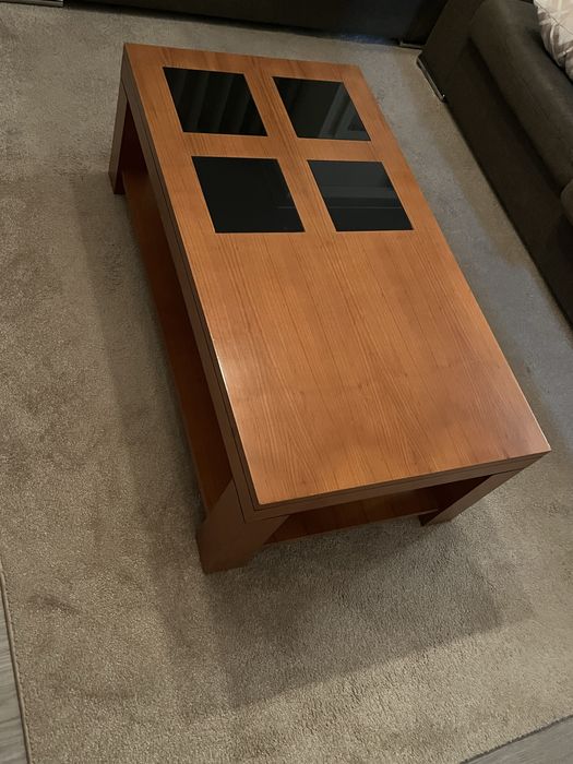 Mesa de centro retangular em madeira