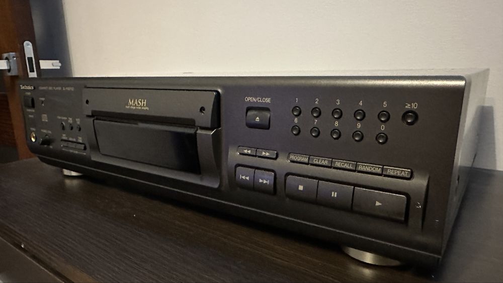 Technics SL-PS670D