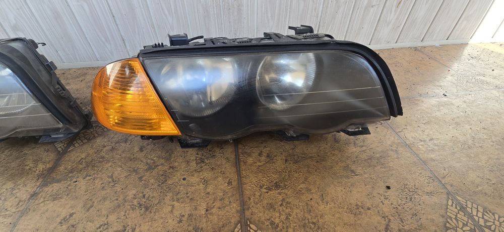 Lampa prawa przód przednia  Bmw E46