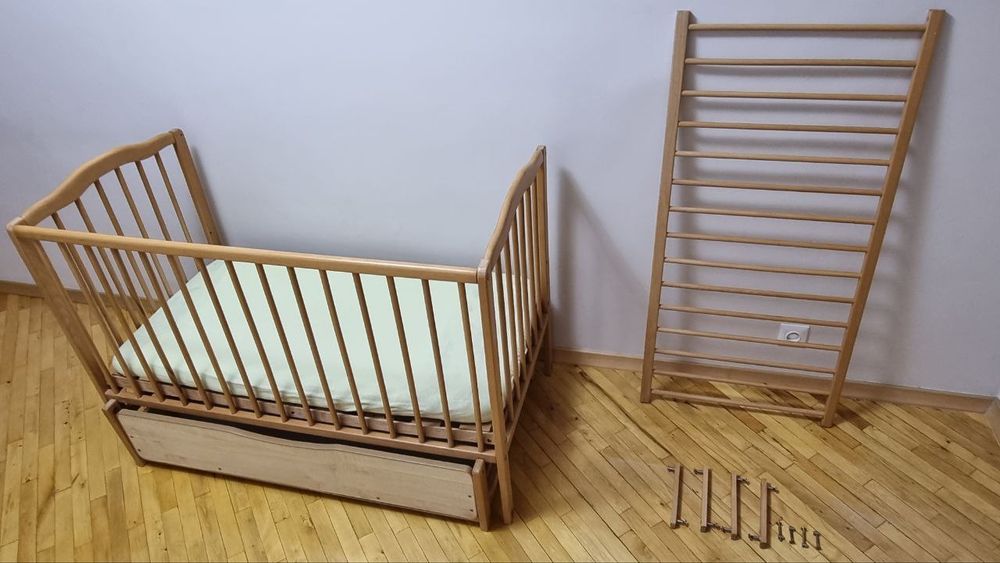 Дитяче ліжичко з вільхи